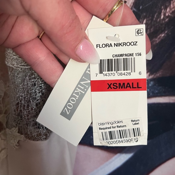 Flora Nikrooz Showstopper Charmeuse Chemise in champagne, XS, NWTs - Picture 8 of 8